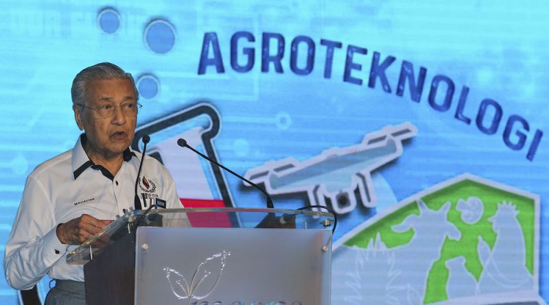 Dr M says agriculture can evolve with technology, despite limited government funds
