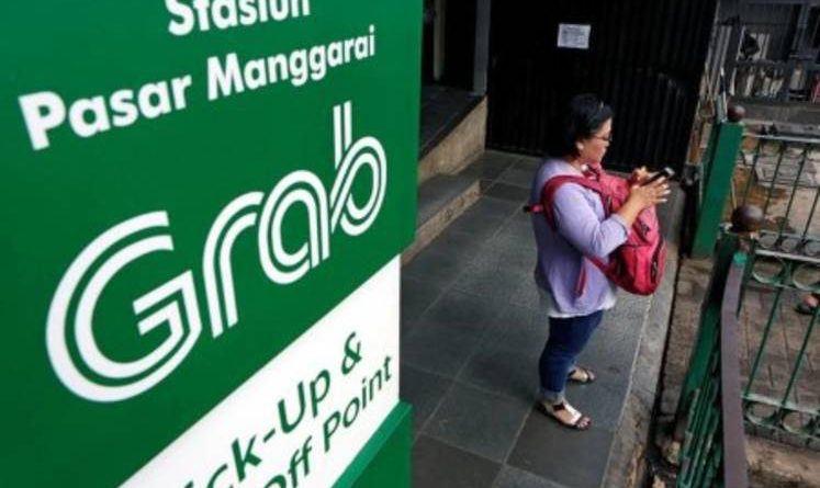 Grab, Go-Jek wage street fight for SE Asia 'super-app' supremacy