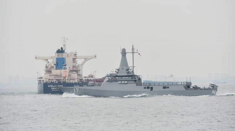 Despite Malaysia’s olive branch, Singapore Navy seen inside Johor port limits