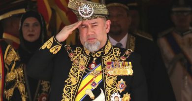 Sadness, shock over Sultan Muhammad V's resignation as King