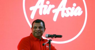 After maggots, AirAsia boss raises stink over beehive at KLIA2
