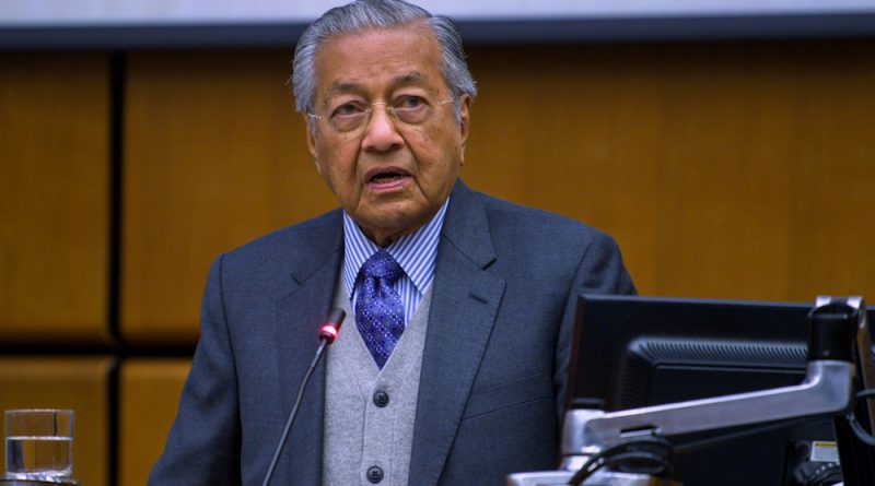 Dr M to Macron: Malaysia could curb French purchases if palm oil use restricted
