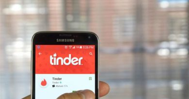 Tinder and seven other dating apps teens are using Read more at https://www.thestar.com.my/tech/tech-news/2019/02/20/tinder-and-seven-other-dating-apps-teens-are-using/#1FQEuIfEkHODbpov.99