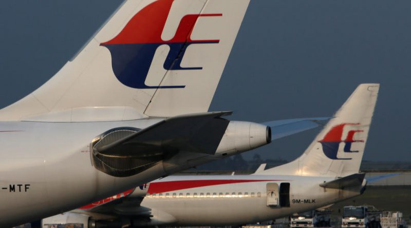 Shut down or sell off Malaysia Airlines, aviation analysts say