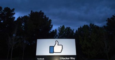 Facebook’s privacy move: major pivot or headfake?