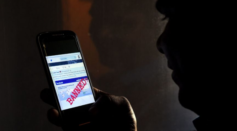 Sri Lanka has temporarily blocked access to Facebook, Instagram, and WhatsApp after a series of bombings left over 200 dead, fearing the spread of misinformation