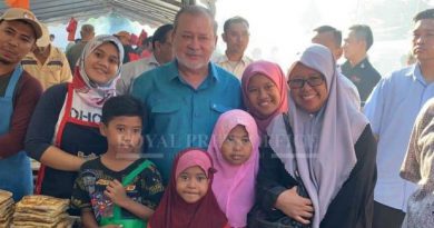 Johor royal family spends first day of Ramadan with the people