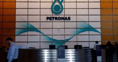 Petronas achieves first LNG production at floating facility