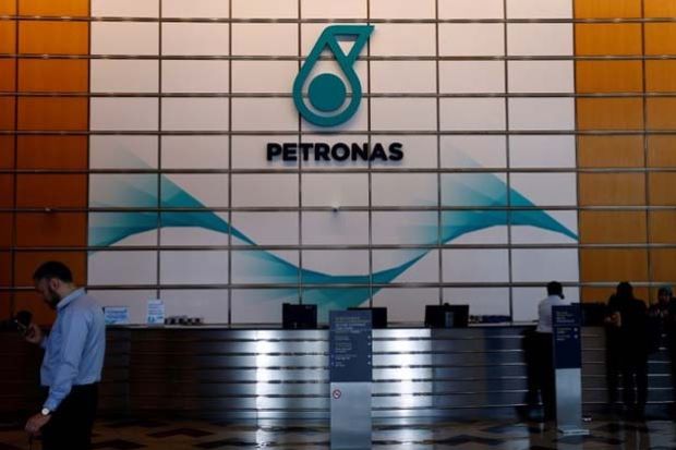 Petronas achieves first LNG production at floating facility