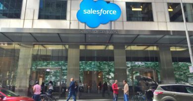 Salesforce launches manufacturing, consumer goods cloud platforms