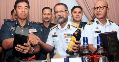 Johor Customs seizes liquor worth RM100,000