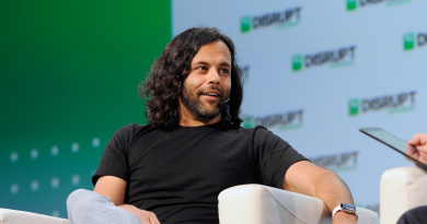 Stock-trading platform Robinhood withdraws its application to become an official bank