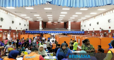 Flood victims: Drop in Johor, unchanged in Kelantan