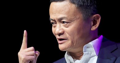 Jack Ma hails a cheaper Singapore ride than Grab