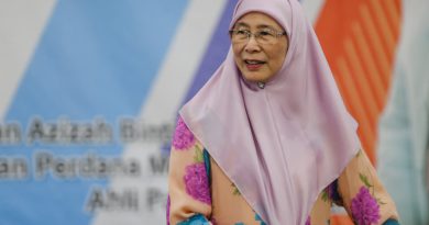 Malaysians must strive towards preserving unity and peace, says Dr Wan Azizah