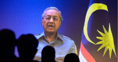 Leaders must show excellent capability, avoid having integrity questioned, says Tun M
