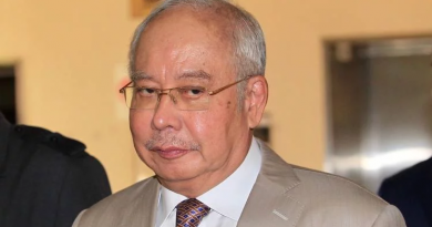 Najib summoned to Palace, claims Shafee