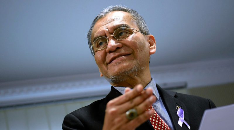 What is ‘close contact’ with Covid-19? Former health minister Dzulkefly explains